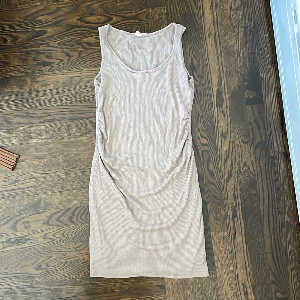 Tan maternity dress - Pinkblush - size M - worn once